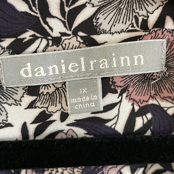 Daniel Rainn tunic blouse plus size 1X mixed print - Picture 8 of 9